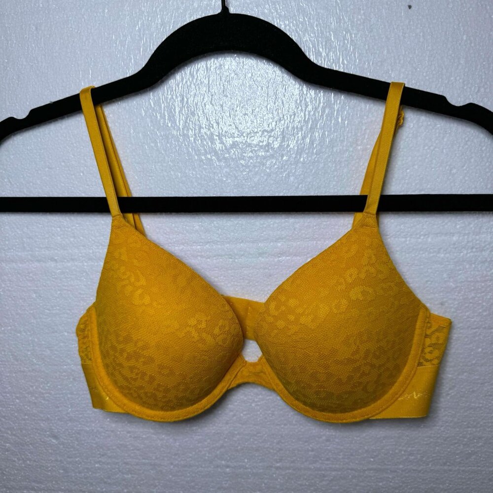 PINK Victoria's Secret Sz 32 C Yellow Wear Everywhere Push Up Bra Padded Cheetah